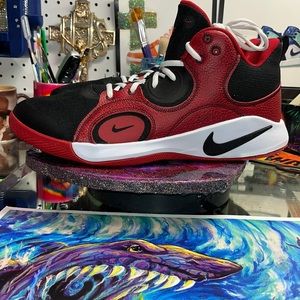 NIKE FLY BY MID 2 BLACK GYM RED nwot brand new just tried on